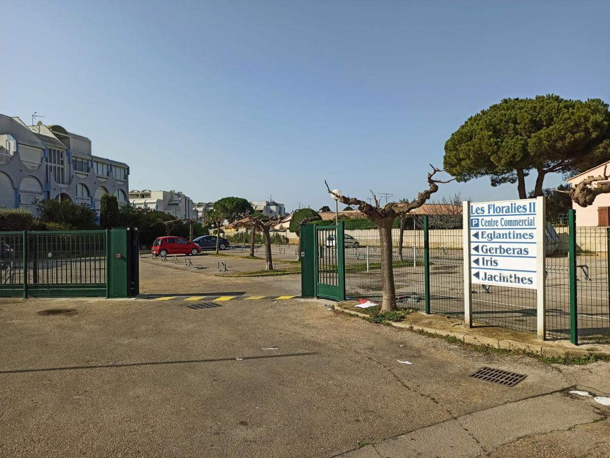 Studio Avec Piscine - Proche Mer - 27M2 Le Grau-du-Roi Zewnętrze zdjęcie